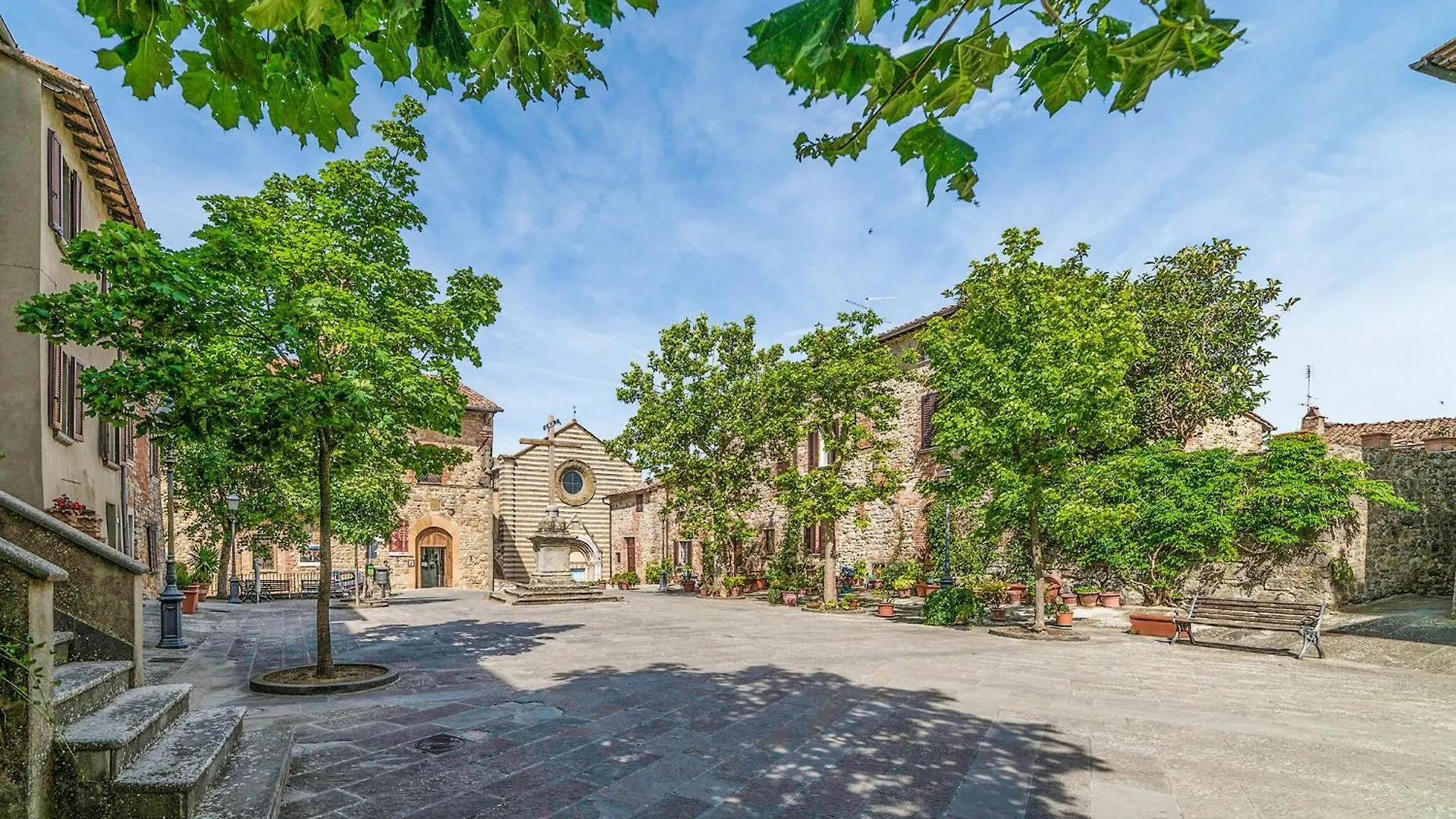 Amazing Home In Lucignano With Kitchen